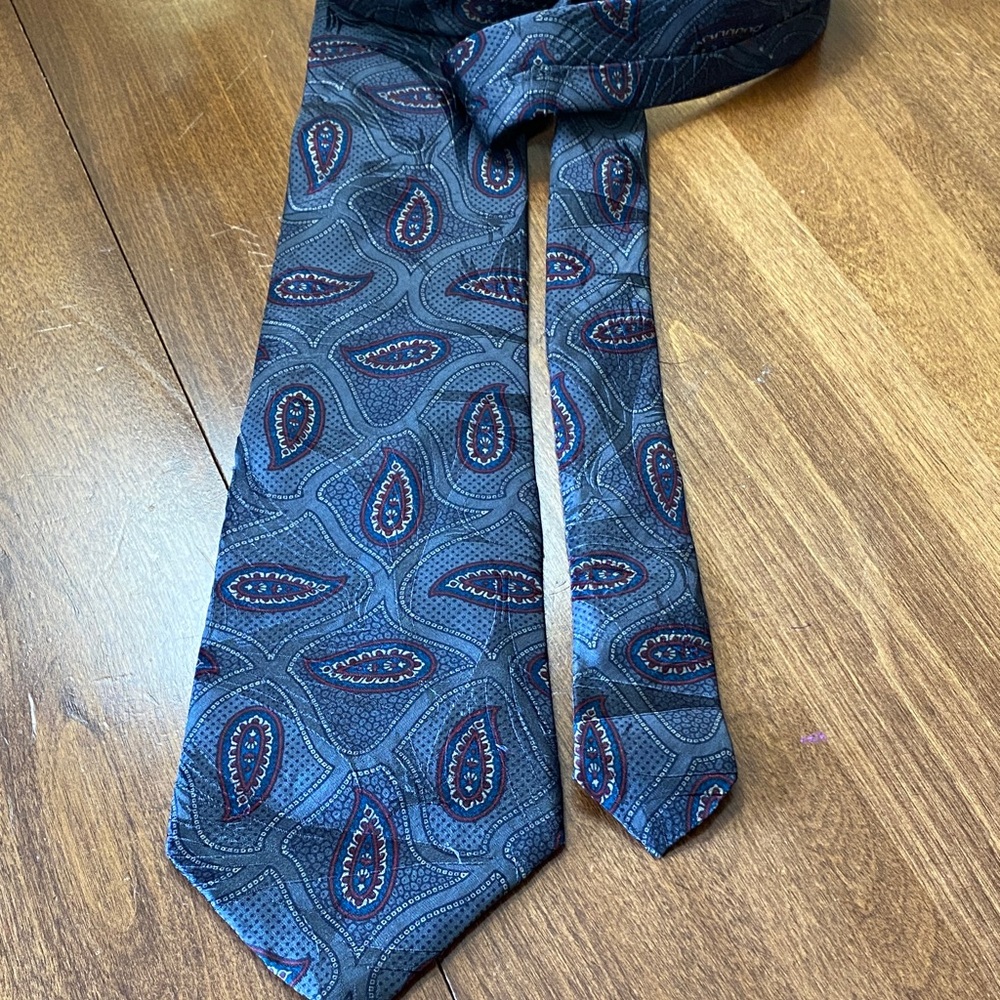 Bachrach Blue and Red Paisley Tie Union made